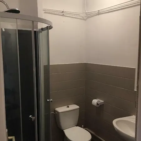 Phenix Chambres D'hotes אורחן